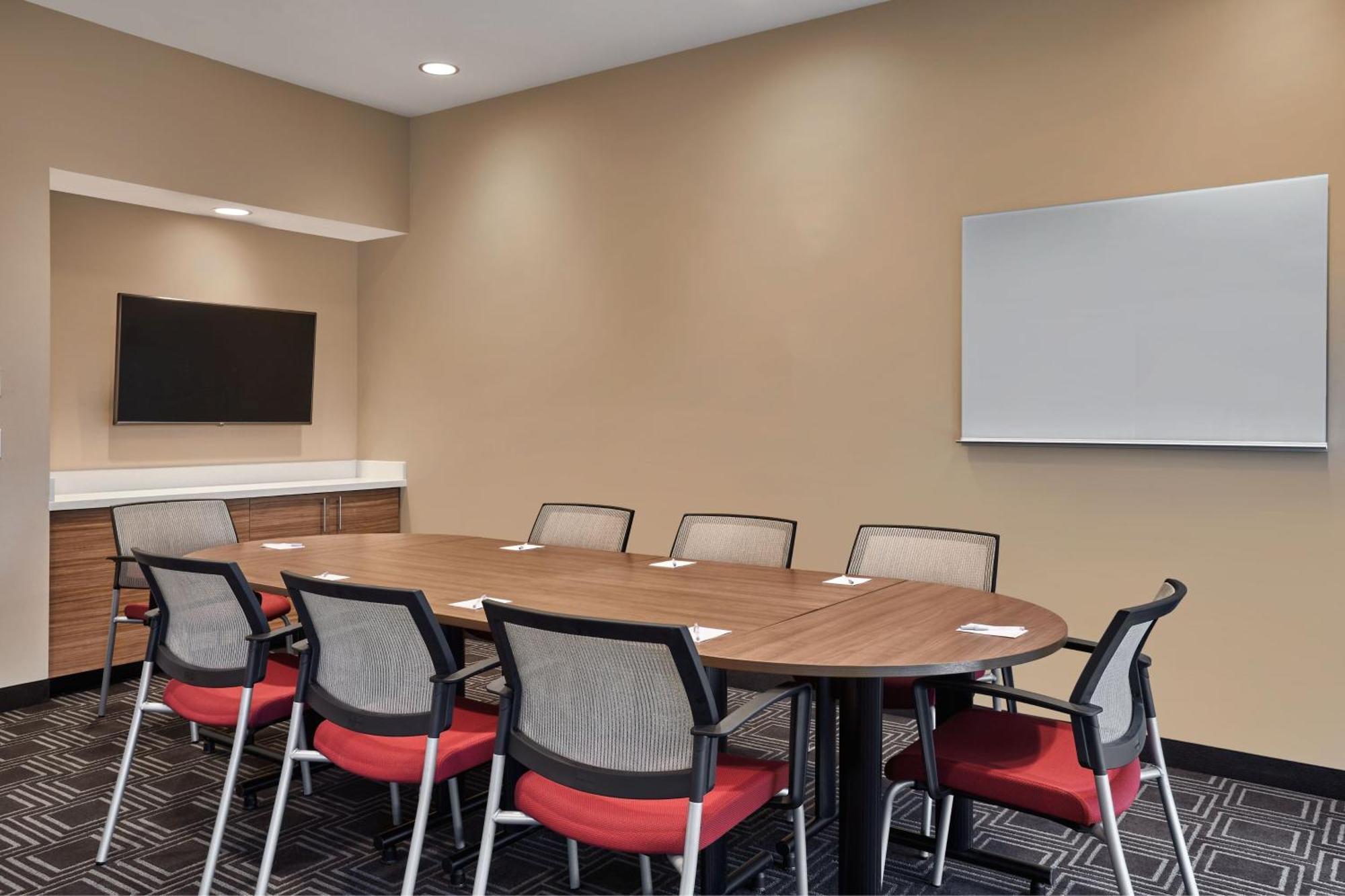 Towneplace Suites By Marriott Fort Mcmurray Εξωτερικό φωτογραφία