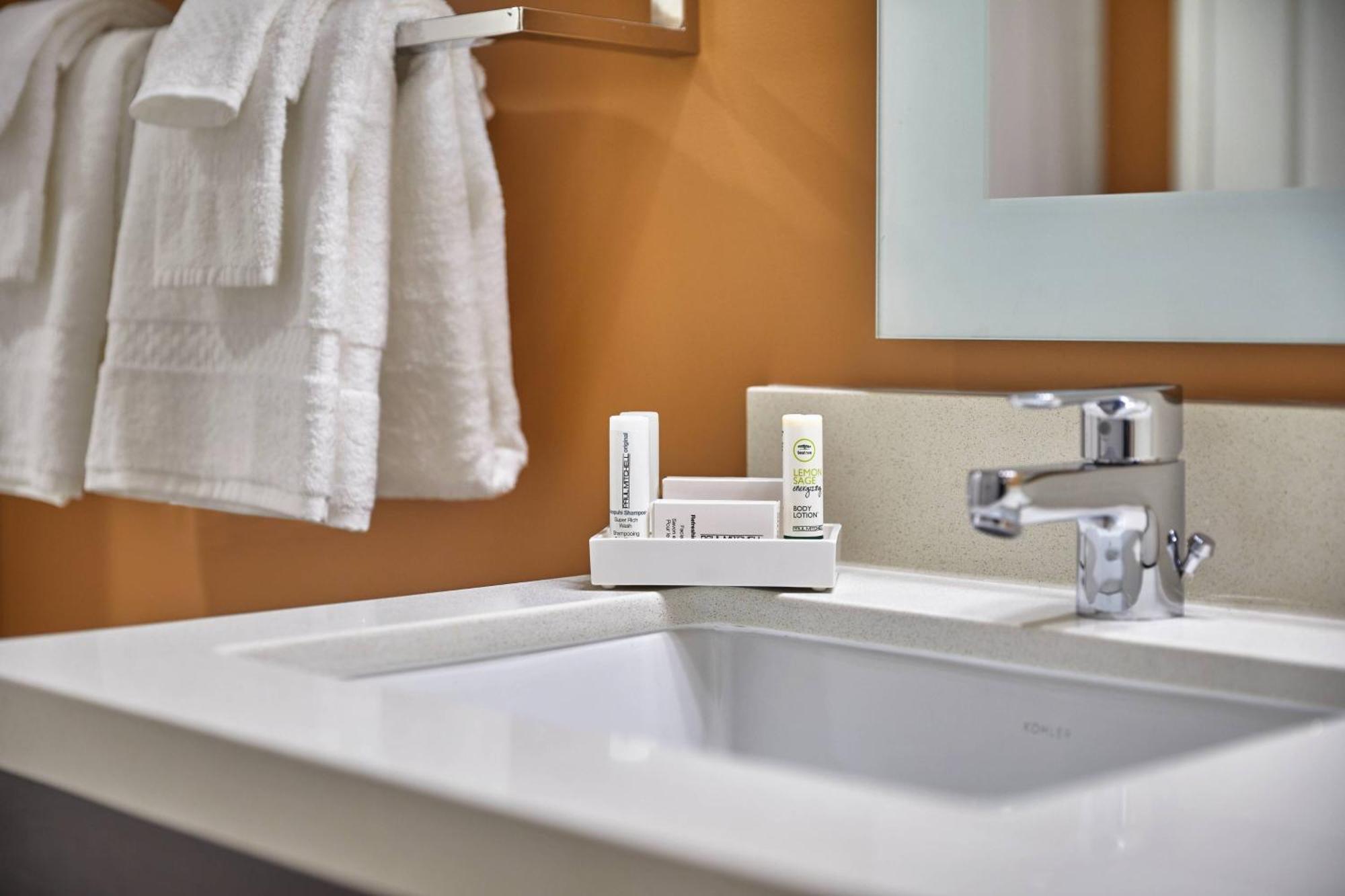 Towneplace Suites By Marriott Fort Mcmurray Εξωτερικό φωτογραφία