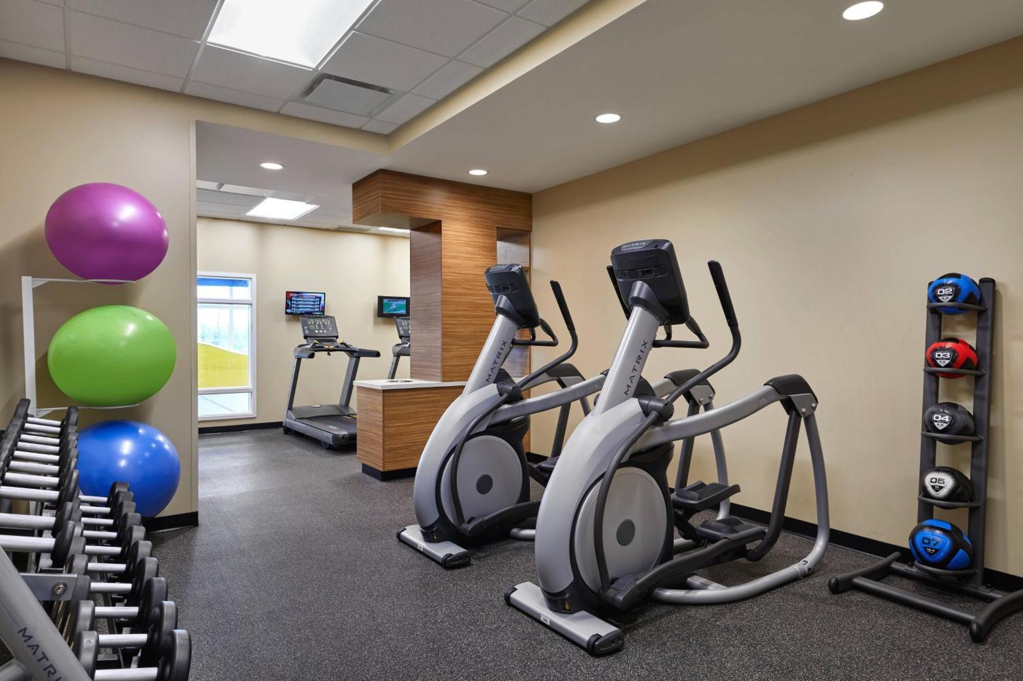 Towneplace Suites By Marriott Fort Mcmurray Εξωτερικό φωτογραφία